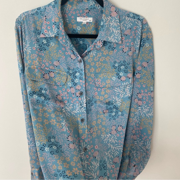 Equipment Femme Signature Button Up Long Sleeve Shirt Blue Satin Floral Medium - Picture 4 of 9